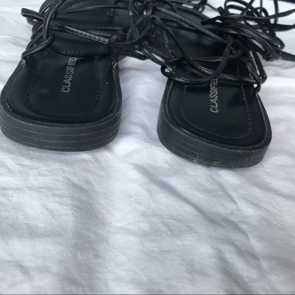 Black strappy sandals - Picture 12 of 15